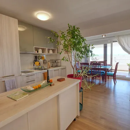 Eco Friendly Artemisia Apartmán